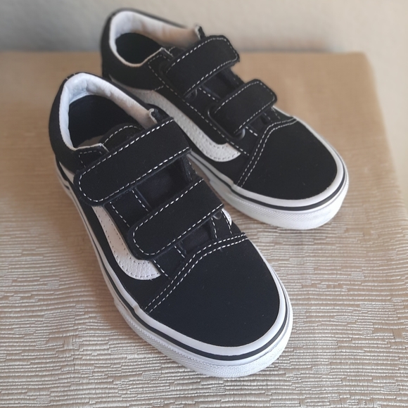 vans boys school shoes